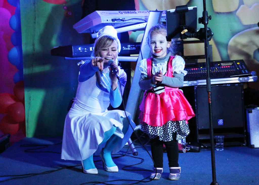 Virske maškare: Nedjelja u znaku zvijezdice Meri, Tota i Tempo Banda