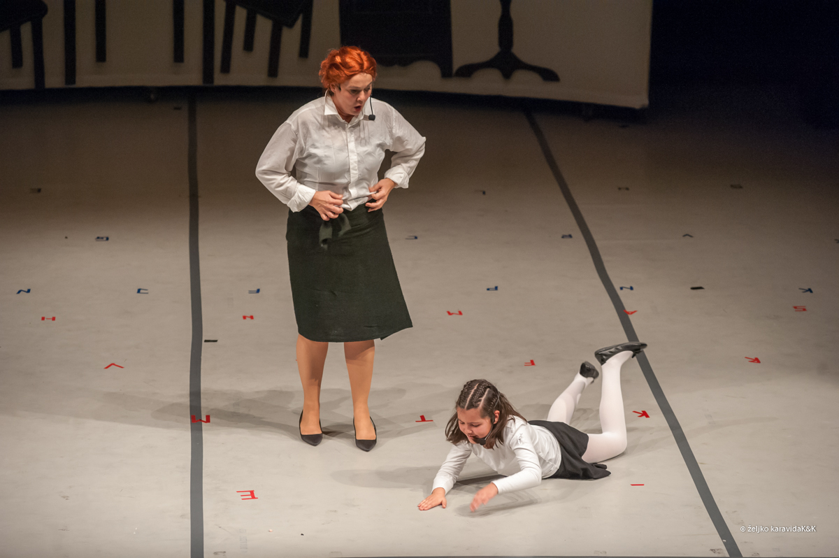 HNK Zadar: Predstava plesne udruge Gesta – “Odgojooj”