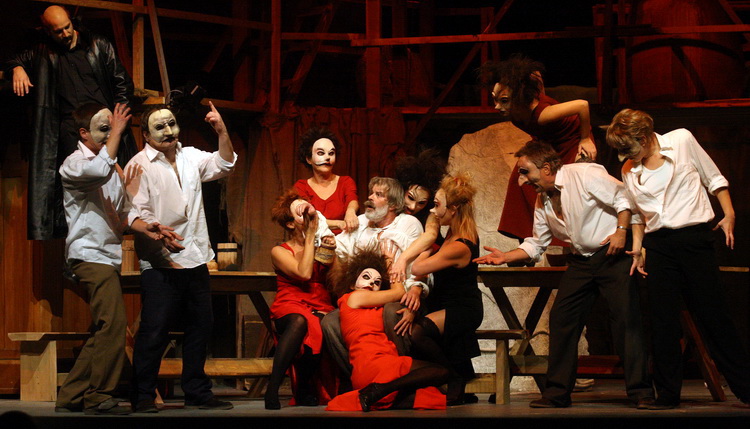 Zadar, 181010.
Kazalista lutaka Zadar u crkvi Sv. Dominika, veceras je premijerno izvelo predstava Michelangelo Buonarroti nastala prema drami Miroslava Krleze. Reziju i prilagodbu teksta potpisuje Drazen Ferencina, Michelangela igra Zlatko Kosta, a lik p Zadar, 181010.
Kazalista lutaka Zadar u crkvi Sv. Dominika, veceras je premijerno izvelo predstava Michelangelo Buonarroti nastala prema drami Miroslava Krleze. Reziju i prilagodbu teksta potpisuje Drazen Ferencina, Michelangela igra Zlatko Kosta, a lik p