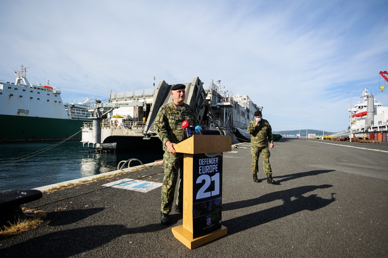 U Gaženicu dopremljena vojna oprema i sredstva za vježbu Immediate Response 21 U Gaženicu dopremljena vojna oprema i sredstva za vježbu Immediate Response 21