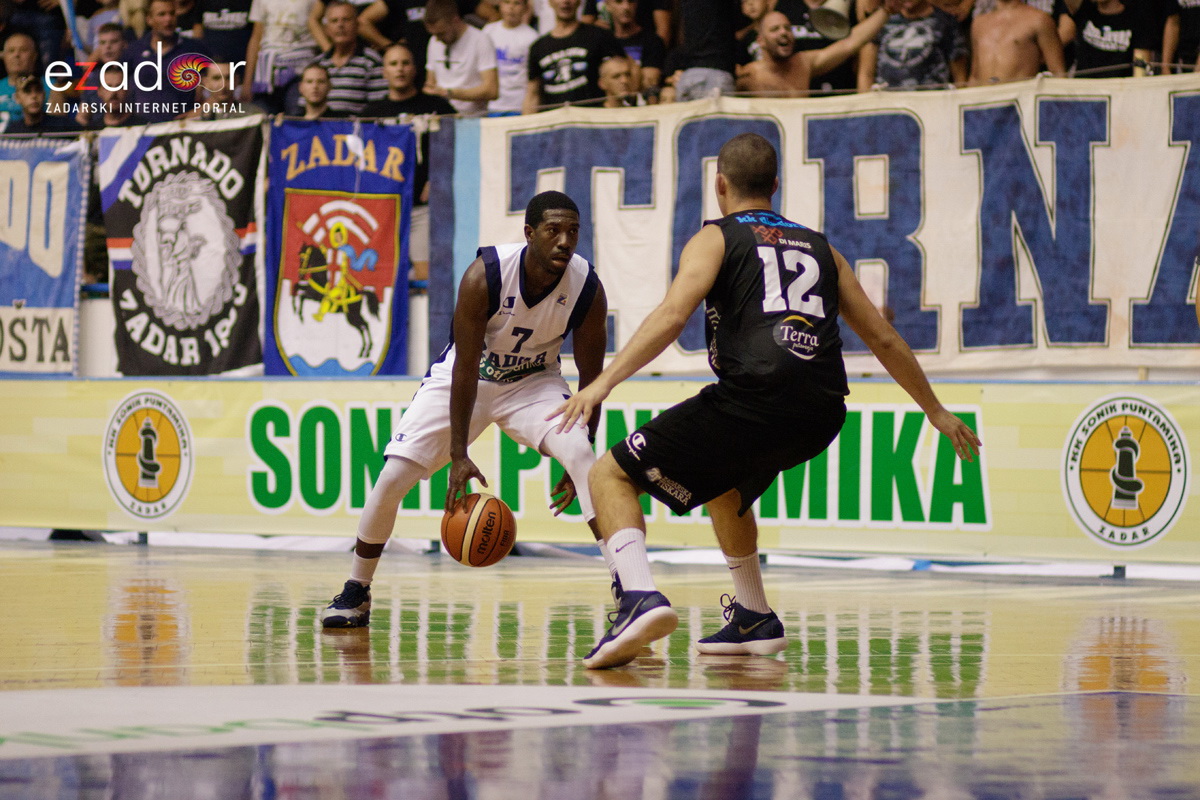 Humanitarna utakmica u Jazinama: KK Zadar – KK Diadora Humanitarna utakmica u Jazinama: KK Zadar – KK Diadora