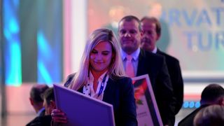 Zrakoplovnoj bazi Zemunik uručeno priznanje “Čovjek-ključ uspjeha u turizmu” Zrakoplovnoj bazi Zemunik uručeno priznanje “Čovjek-ključ uspjeha u turizmu”