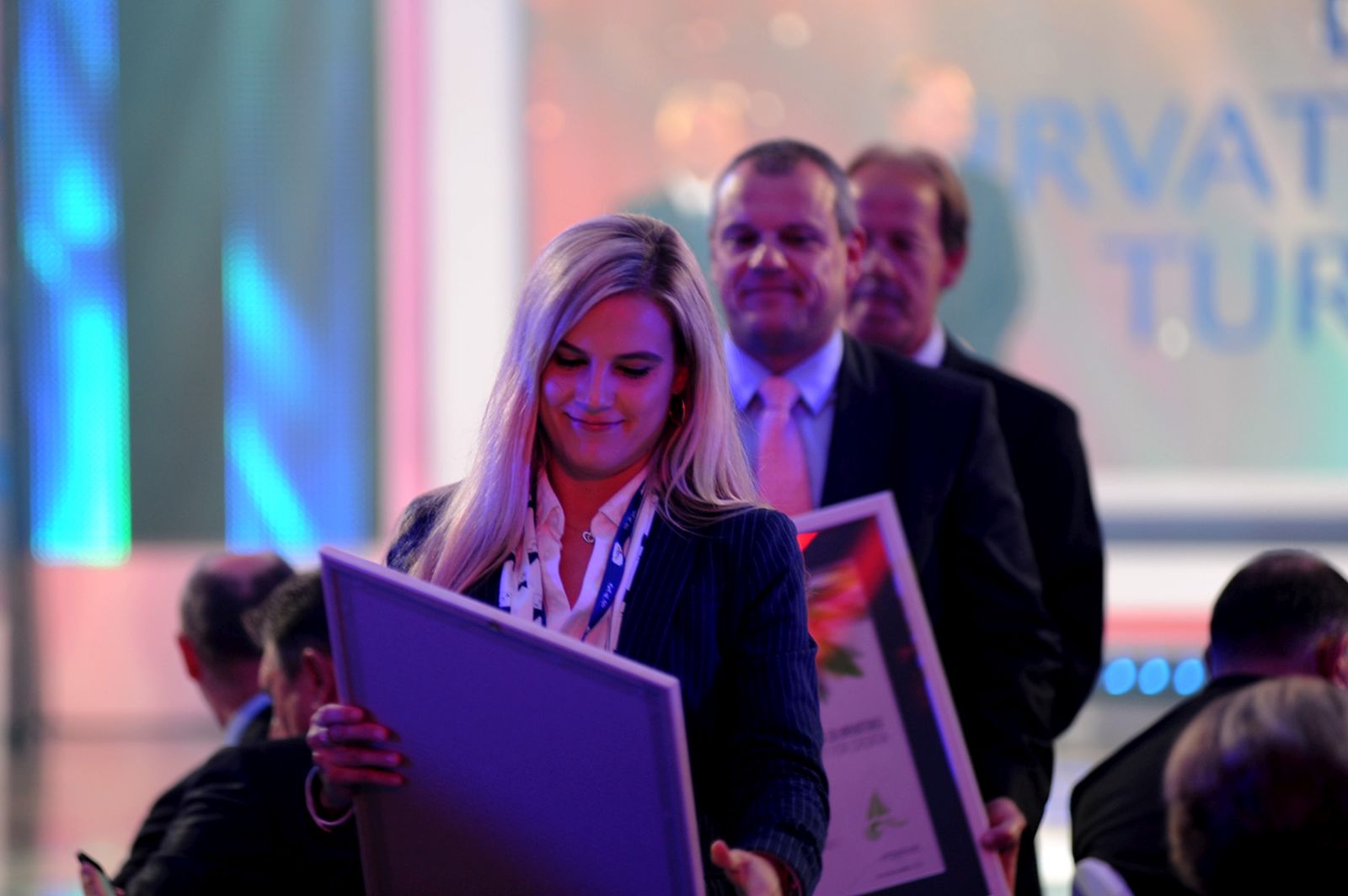 Zrakoplovnoj bazi Zemunik uručeno priznanje “Čovjek-ključ uspjeha u turizmu” Zrakoplovnoj bazi Zemunik uručeno priznanje “Čovjek-ključ uspjeha u turizmu”