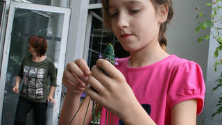 Danas je održana kreativna radionica za velike i male u organizaciji Dječjeg odjela Gradske knjižnice Zadar: izrada stručaka i jastučića od lavande od 10-12 h. Radionicu je vodila gospođa Jadranka Plantak. Foto by Lucija Juravic Danas je održana kreativna radionica za velike i male u organizaciji Dječjeg odjela Gradske knjižnice Zadar: izrada stručaka i jastučića od lavande od 10-12 h. Radionicu je vodila gospođa Jadranka Plantak. Foto by Lucija Juravic