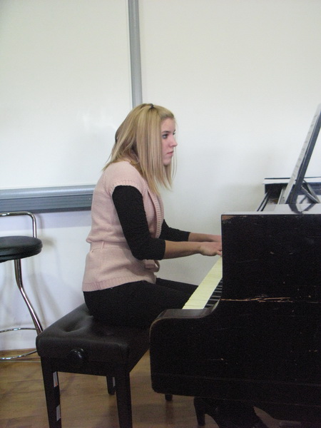 Image 926579 (auto) Image 926579 (auto)