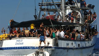 Kali, Ugljan, 080809.
Kali, mjesto na otoku Ugljanu osim sto ima najvecu ribarsku flotu na Jadranu, ima i najstariju festu na Jadranu “Tunuaru”. Festa traje dva dana, a obicaj je i da defile ribarskih brodova prodje Zadarskim kanalom.
Foto: Andrija Lucic