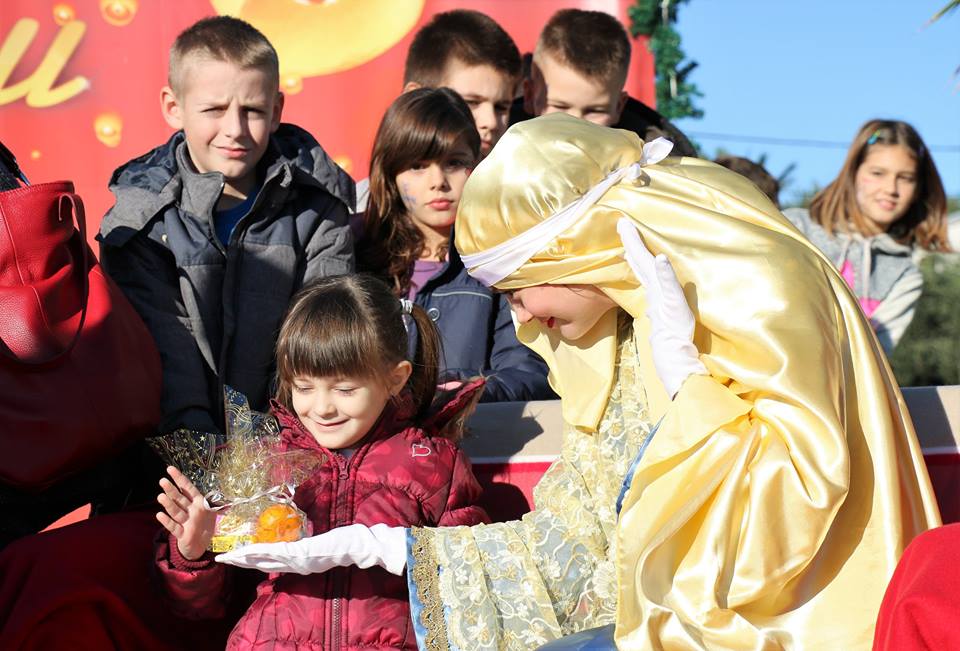 Sveta Luce razveselila i darivala virske mališane Sveta Luce razveselila i darivala virske mališane
