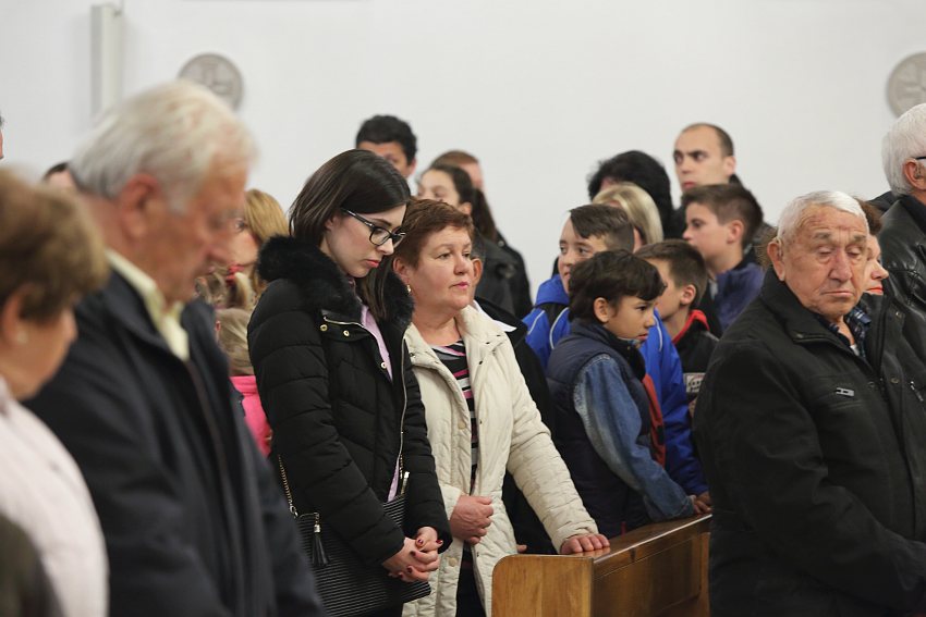 Bibinje: Održana tradicionalna procesija Velikog Petka. Foto: Leo Banić