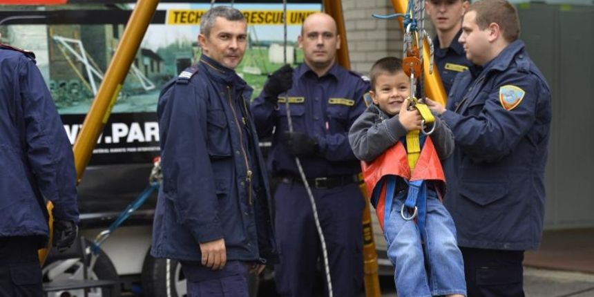 Budući zagrebački vatrogasci