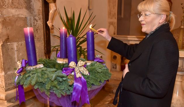 Obred paljenja treće adventske svijeće u crkvi Sv. Šime