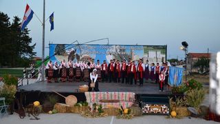 4. po redu večer pisme, folklora i starih običaja “Dođi diko u Kotare ravne – Zemunik 2012.”, foto: Željko Šarić