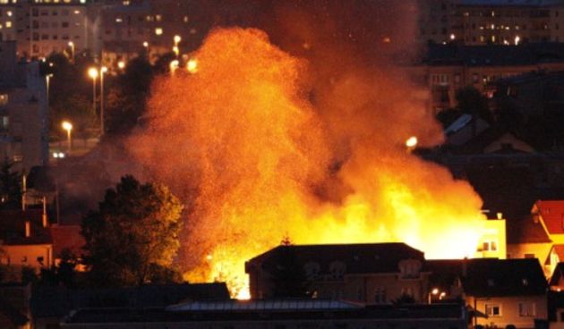 Požar na Jarunu, foto: CROPIX