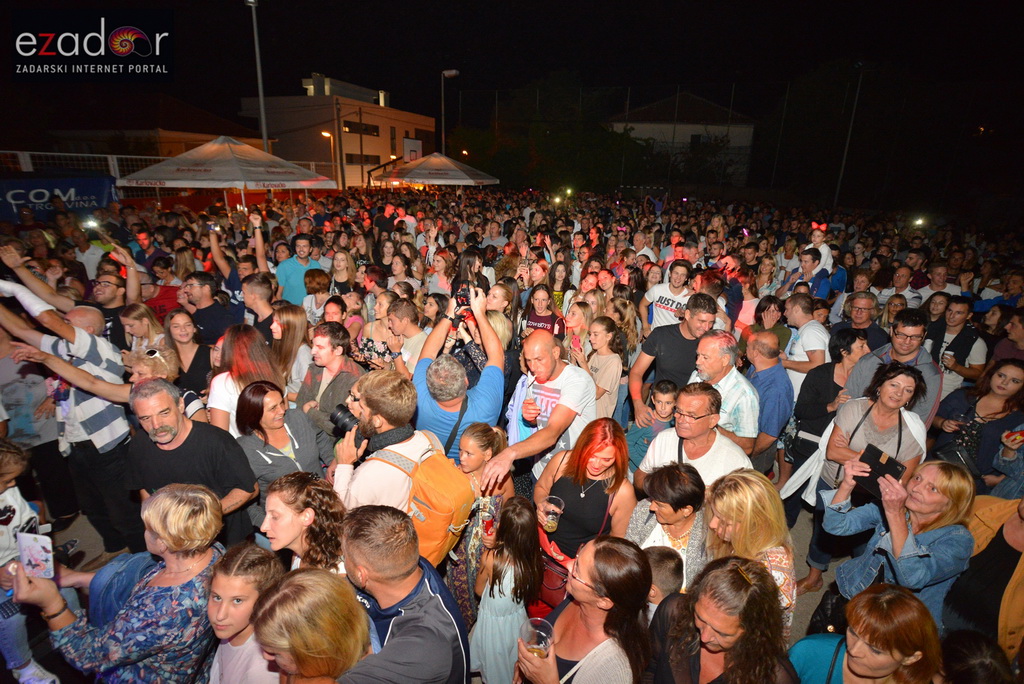 Stanarska fešta 2017: Mladen Grdović i Ivica Sikirić Ićo raspjevali Stanarce i njihove goste Stanarska fešta 2017: Mladen Grdović i Ivica Sikirić Ićo raspjevali Stanarce i njihove goste