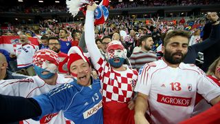 Fantastična atmosfera u Areni: dobro raspoloženi navijači ‘nose’ naše igrače protiv Norveške Fantastična atmosfera u Areni: dobro raspoloženi navijači ‘nose’ naše igrače protiv Norveške