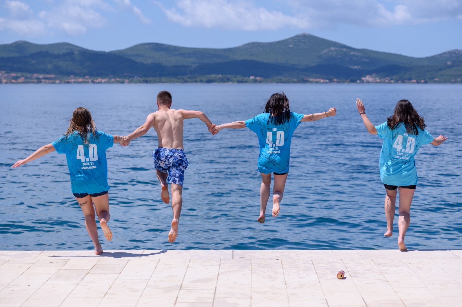 Zadarski maturanti obilježili kraj škole na rivi