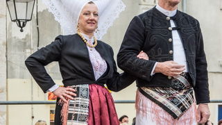 Paški zimski karneval 2017.- Maškarane skupine u karnevalskoj povorci Paški zimski karneval 2017.- Maškarane skupine u karnevalskoj povorci