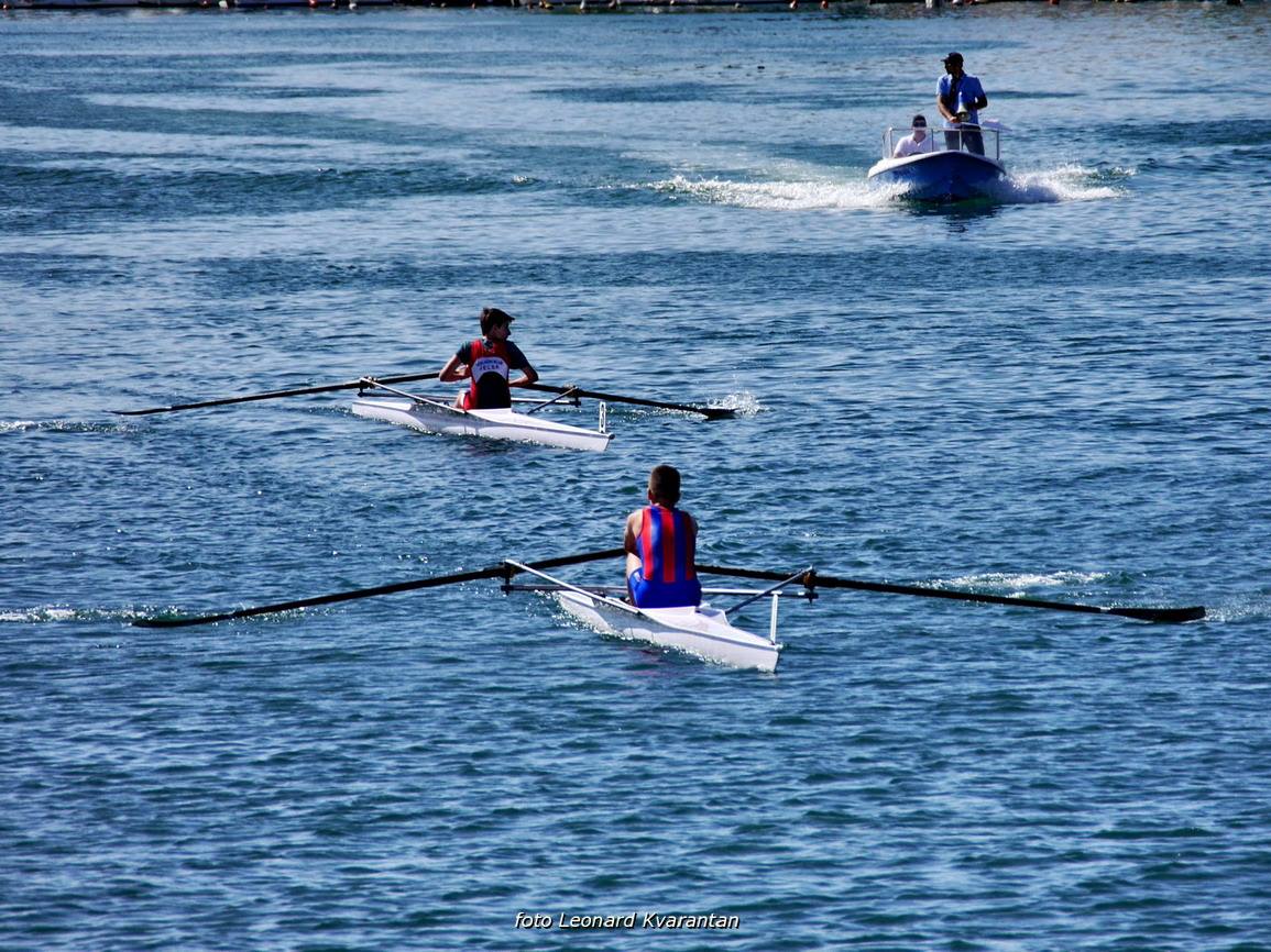 U uvali Jazine održana 3. regata veslačkog mini kupa Dalmacije U uvali Jazine održana 3. regata veslačkog mini kupa Dalmacije