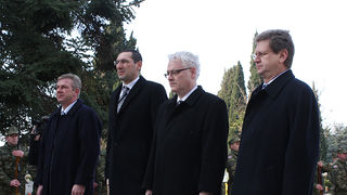 Image 1040137 (auto)