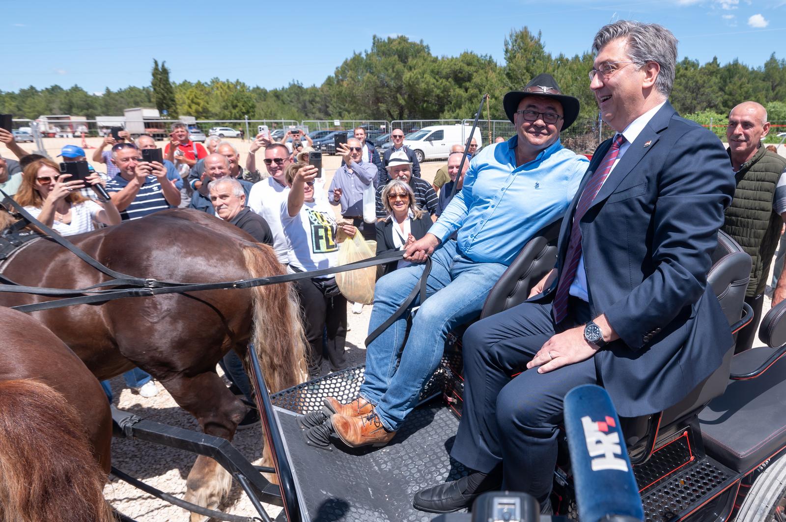 Plenković i EU kandidati HDZ-a na Benkovačkom sajmu