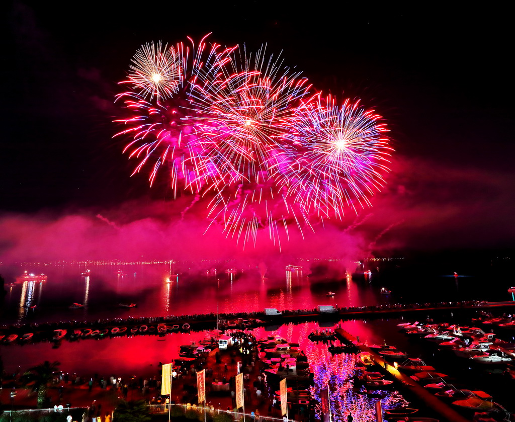 Biogradska noć 2017: Spektakularni vatromet Biogradska noć 2017: Spektakularni vatromet