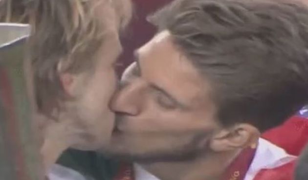 Ivan Rakitić i Daniel Carrico, sreenshot: Youtube