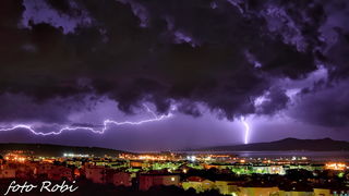 Munje nad Zadrom 16. studenog 2014.  Foto: Roberto Lerga