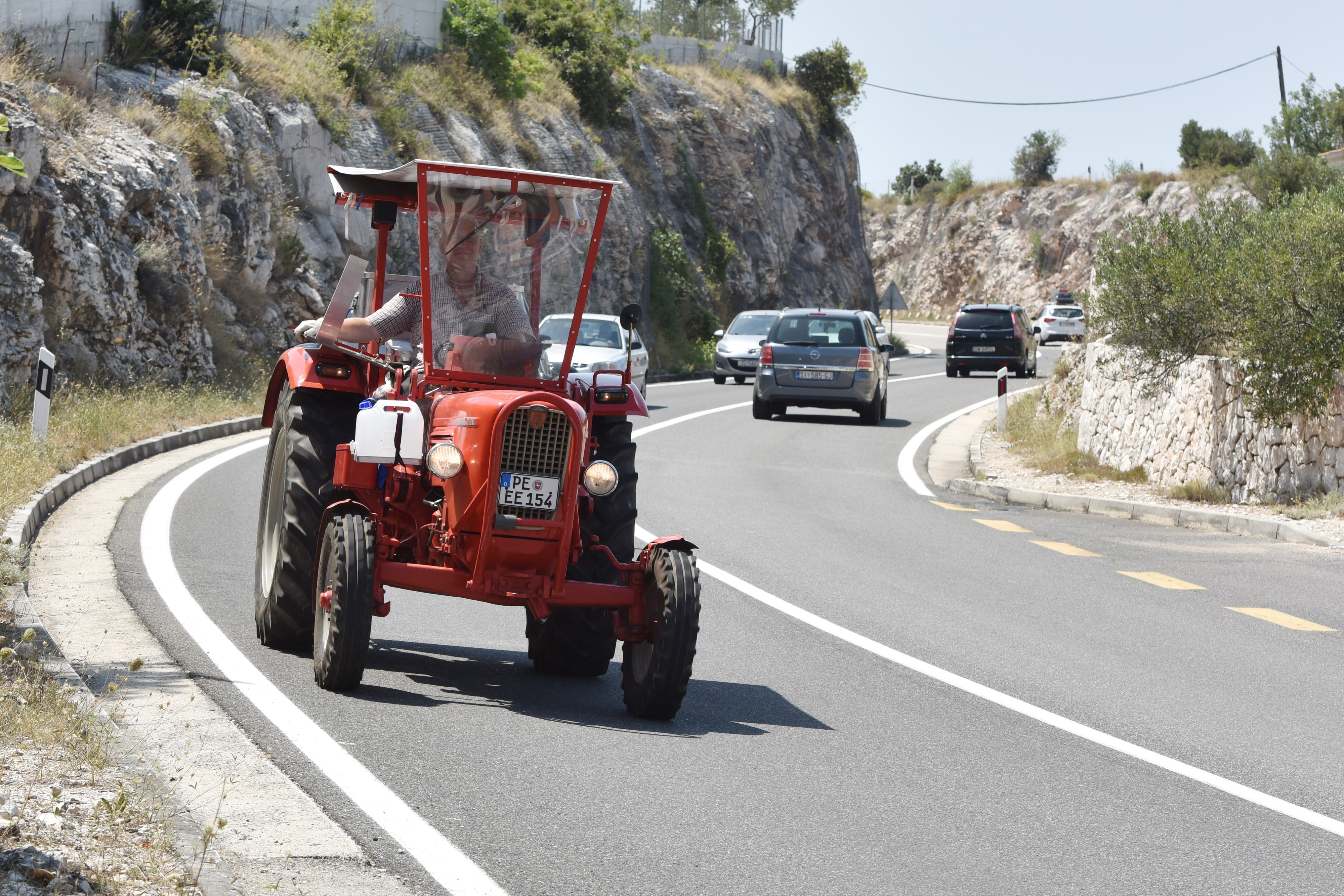 Na ljetovanje u Hrvatsku traktorom! Nijemac putovao 9 dana i prešao 1700 kilometara