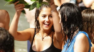 Split, 200810.
Koncert “Funk on the beach” u cast preminulog Dina Dvornika odrzan je na plazi Bacvice u organizaciji Deana Dvornika. Koncert je kasnio dva sata, dok je vise od 6 tisuca poklonika Dina Dvornika cekalo pocetak.
Foto: Duje Klaric / CROPIX Split, 200810.
Koncert “Funk on the beach” u cast preminulog Dina Dvornika odrzan je na plazi Bacvice u organizaciji Deana Dvornika. Koncert je kasnio dva sata, dok je vise od 6 tisuca poklonika Dina Dvornika cekalo pocetak.
Foto: Duje Klaric / CROPIX