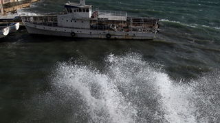 Zadar, 111112.
Jako jugo od ranih jutarnjih sati puse na zadarskom podrucju, temperatura zraka je ugodnih 20 stupnjeva. Detalj iz Fose.
Foto: Jure Miskovic / CROPIX Zadar, 111112.
Jako jugo od ranih jutarnjih sati puse na zadarskom podrucju, temperatura zraka je ugodnih 20 stupnjeva. Detalj iz Fose.
Foto: Jure Miskovic / CROPIX