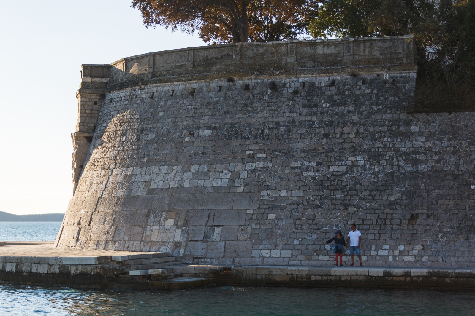 Dio zadarske rive urušio se nakon tijekom jučerašnjeg nevremena