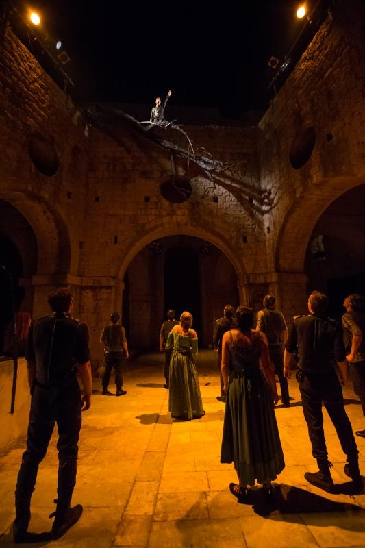 Povodom obiljezavanja 400. godina smrti Williama Shakespearea premijerno je izveden Othello, tragedija Williama Shakespearea u režiji Ivice Boban i s Draganom Despotom kao Othellom