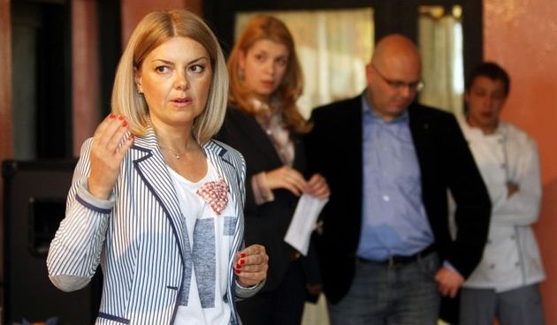 Obiljezavanje osamnaeste godisnjice Odgojnog zavoda Turopolje. Derutnom odgojnom centru Rotary Club Zagreb poklonio je montazni objekt za informaticku igraonicu. Montazni objekt je postavljen u sklopu projekta Budi dobar covjek 2011 u svrhu pomoci odgajan