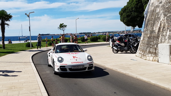Pink Wing, jedinstvena gastro-turistička karavana luksuznih automobila gostovala je u Zadru na Pozdravu suncu. Foto: Mladen Malik