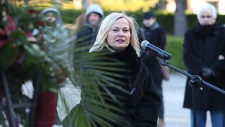 Posljednji ispraćaj velikog hrvatskog književnika Ive Brešana na šibenskom groblju Kvanj