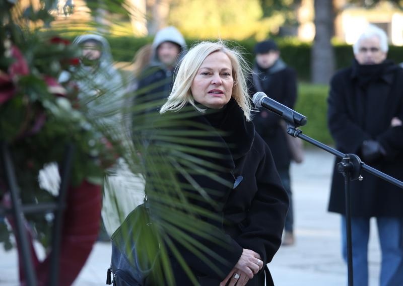 Posljednji ispraćaj velikog hrvatskog književnika Ive Brešana na šibenskom groblju Kvanj