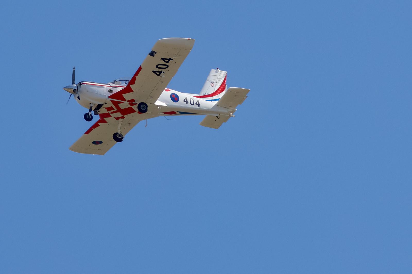 Zemunik: 20. obljetnica akrobatske grupe “Krila Oluje” Zemunik: 20. obljetnica akrobatske grupe “Krila Oluje”