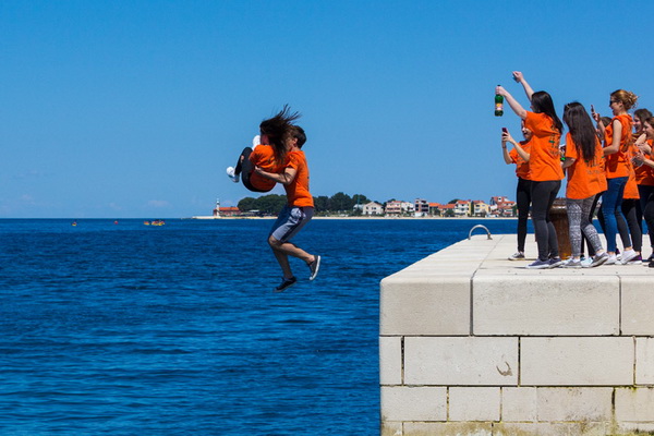 Ludijada maturanata na zadarskoj rivi 17. svibnja 2016. Foto: Bojan Bogdanić