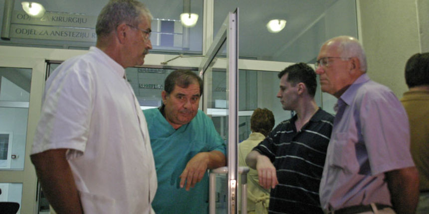 Unesreceni vatrogasci – Politicari dosli u posjet Unesreceni vatrogasci – Politicari dosli u posjet