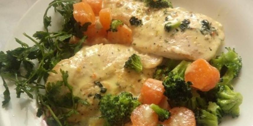 Sočni pileći file s povrćem Sočni pileći file s povrćem