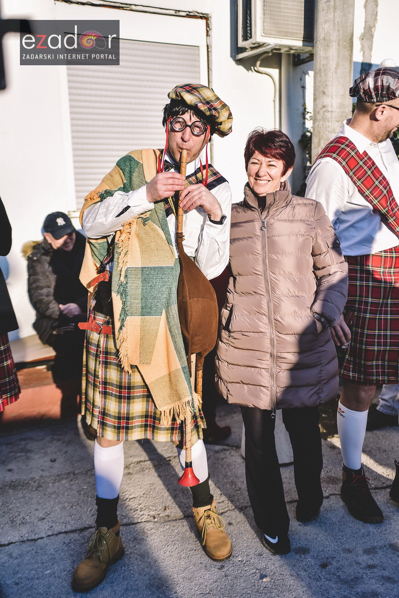 Škotski kiltovi preplavili zadarske Stanove Škotski kiltovi preplavili zadarske Stanove