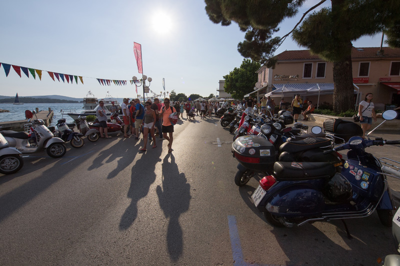 OLYMPUS DIGITAL CAMERA OLYMPUS DIGITAL CAMERA