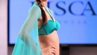 Zagreb, 240810
Modna revija Lisce u hotelu Internacional.
Na slici manekenka Jelena Glisic.
Foto: Biljana Gaurina / CROPIX