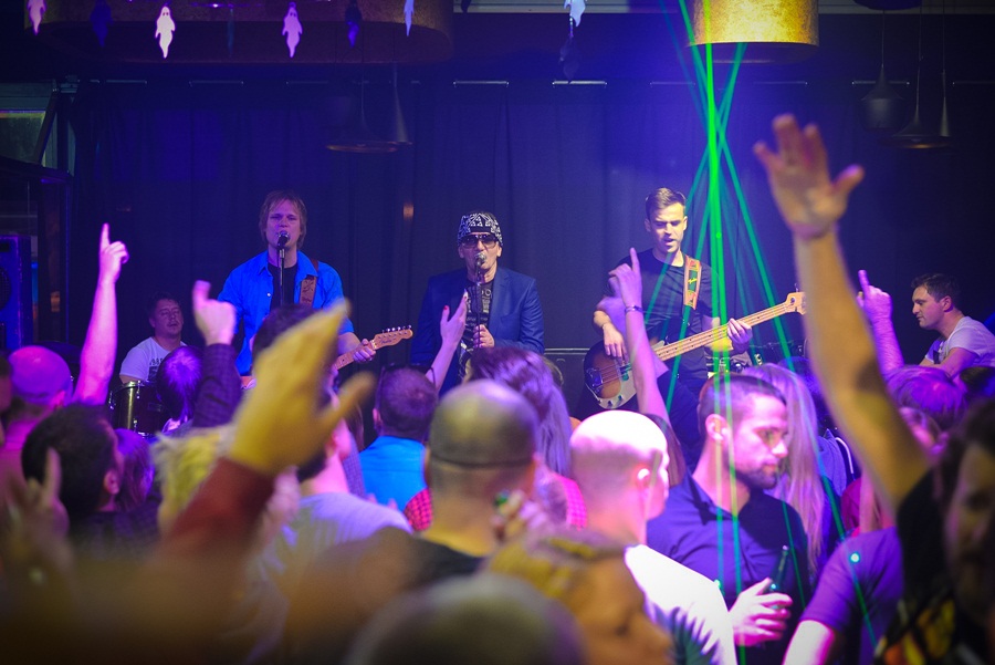 Jura Stublić & Film u Maraschino baru ; foto Iva Perinčić Jura Stublić & Film u Maraschino baru ; foto Iva Perinčić