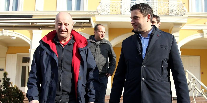 Davor Bernardić na Trgu Lj. Gaja održao konferenciju za medije Davor Bernardić na Trgu Lj. Gaja održao konferenciju za medije