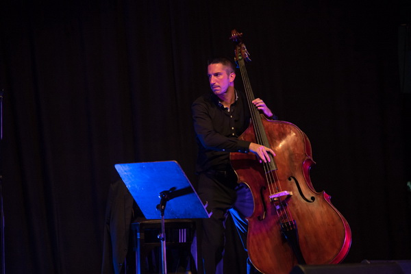 Veličanstvena Amira Medunjanin oduševila Zadrane u klubu Arsenal. Foto: Vinko Pešić Veličanstvena Amira Medunjanin oduševila Zadrane u klubu Arsenal. Foto: Vinko Pešić