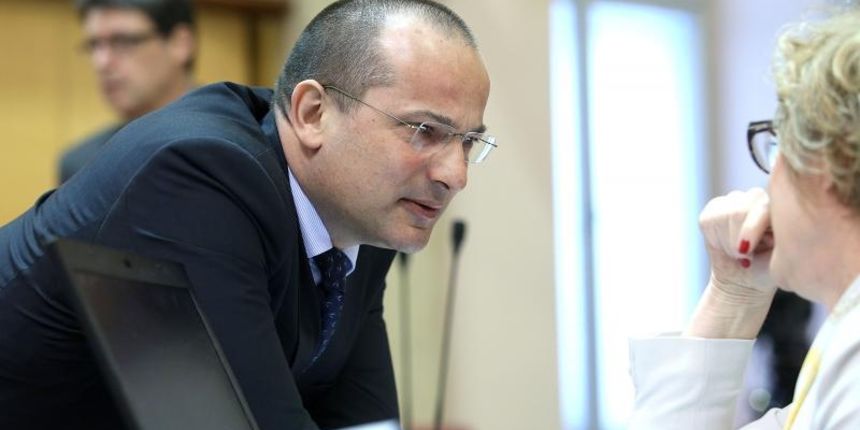 Raspravom o prijedlogu zakona o stecaju potrosaca nastavljena je sjednica Sabora RH