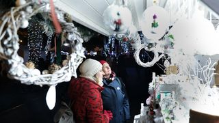 Zagrebački Advent ove godine pun je svjetla i šarenila