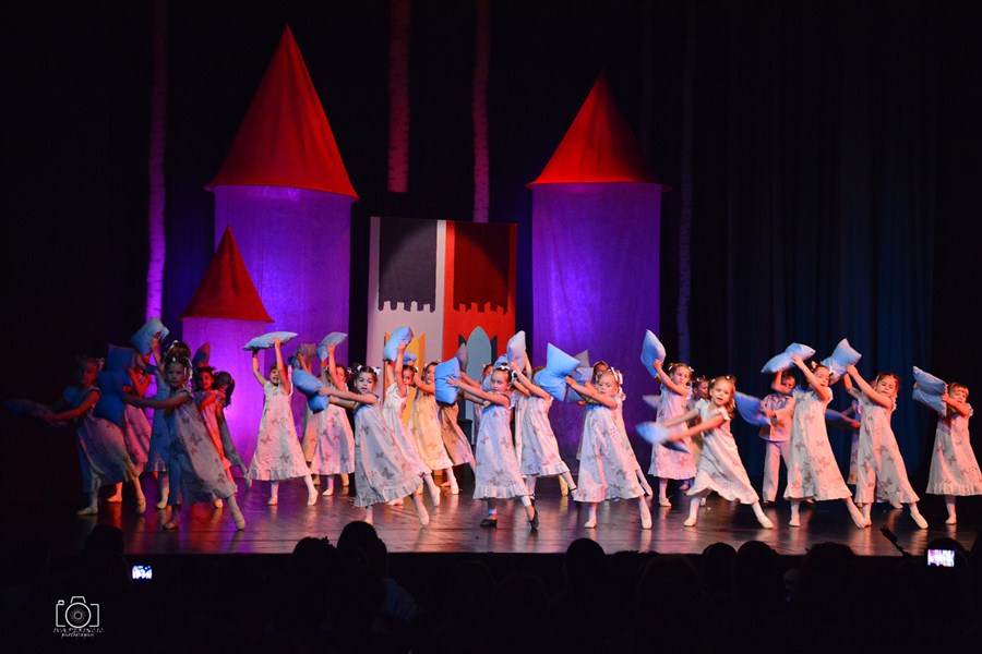 Plesna udruga Gesta: Bajka.hr