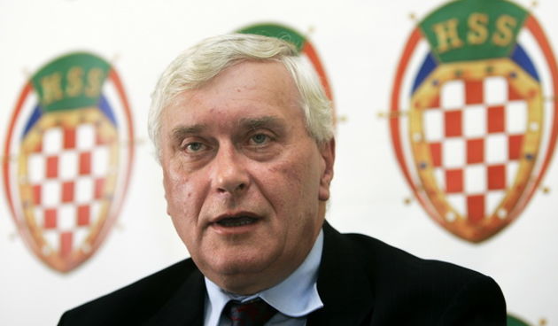 Osijek, 160909.
Josip Friscic predsjednik HSS-a danas je u Osijeku odrzao sastanak sa clanovima osjecke i slavonske podruznice svoje stranke.
Foto: Vlado Kos / Cropix