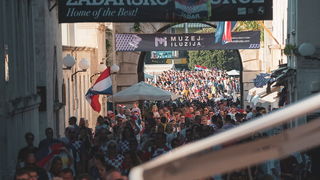 Zadar priredio čudesan doček svojim Vatrenim herojima (1)